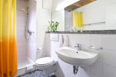 Zimmer 2 Bad  haus_schmetterling